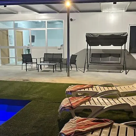 Con Piscina Climatizada Apartment