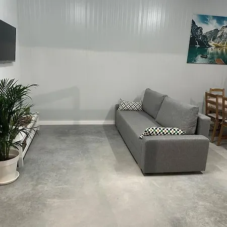 Apartment Con Piscina Climatizada *